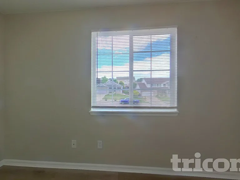 6427 Jules Dr — Photo 9
