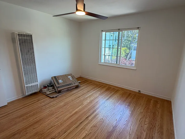 Bedroom with ceiling fan