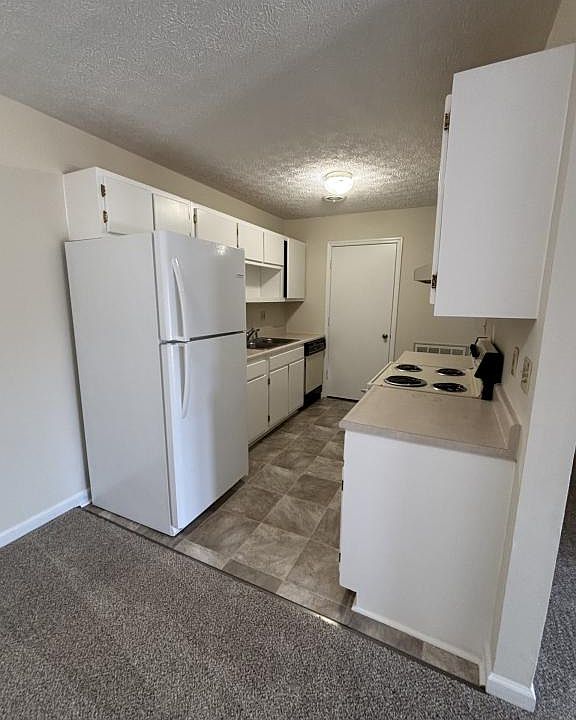 1st image of 303 Far Side Dr APT 5