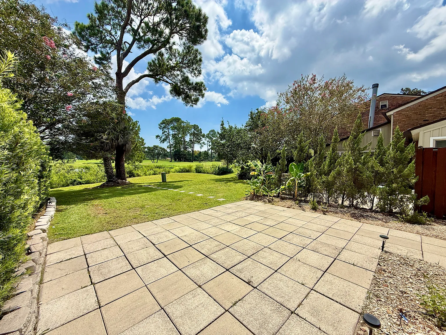 3 bed, 1678 sqft, $1,900 — Photo 2