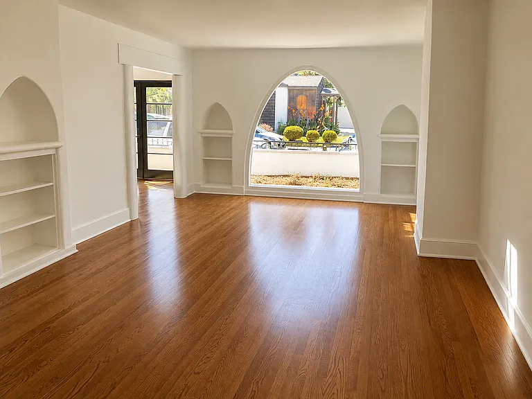 25 Bay Shore Ave — Photo 4