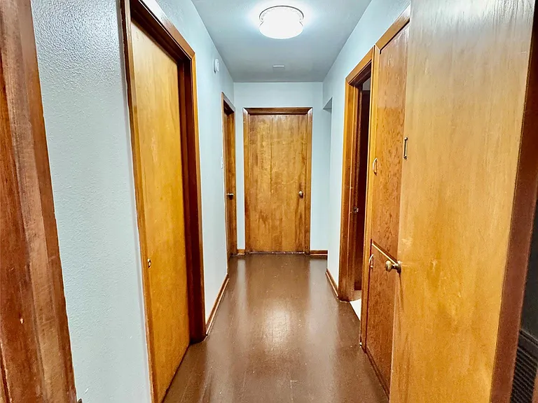 1701 Gillette St — Photo 20