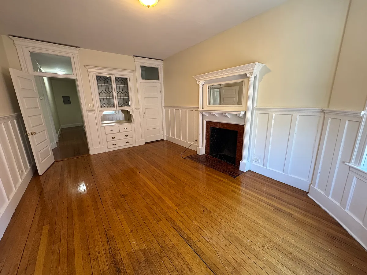 Building Photo - 1788 Beacon St #26