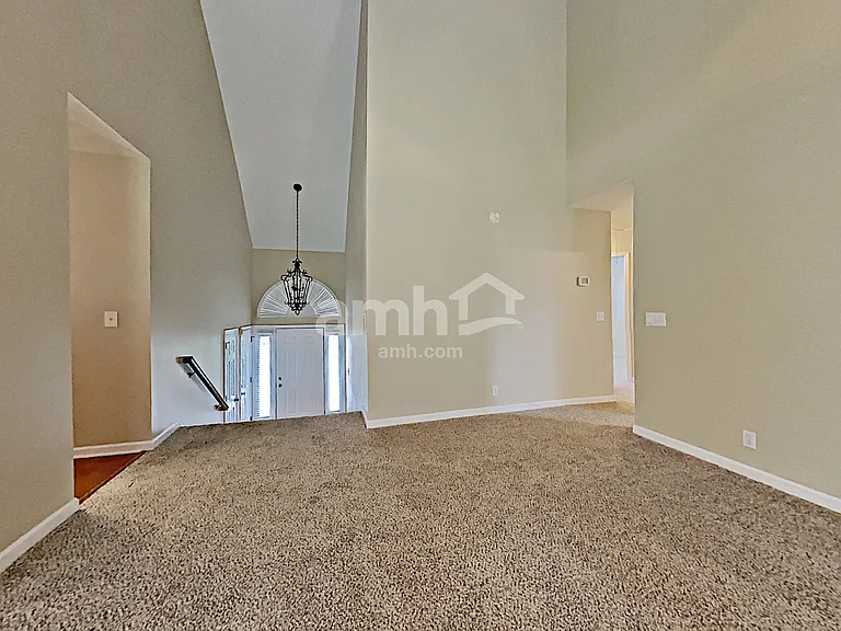 1001 Cobble Pl — Photo 8