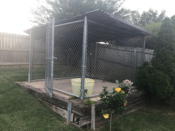 4th image of 8983 William Paul Dr