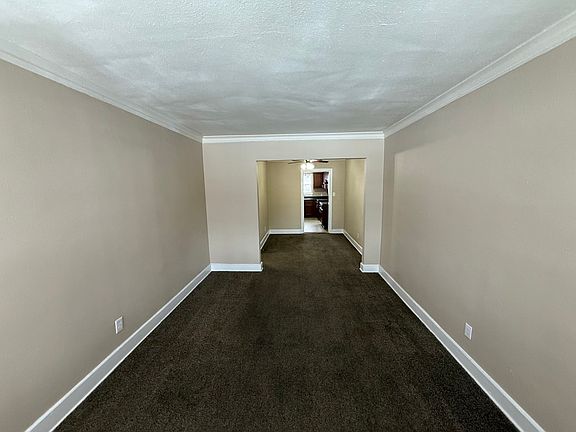 4th image of 1321 S Barksdale St