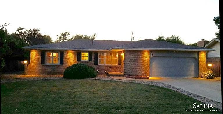 1st image of 672 Starlight Dr