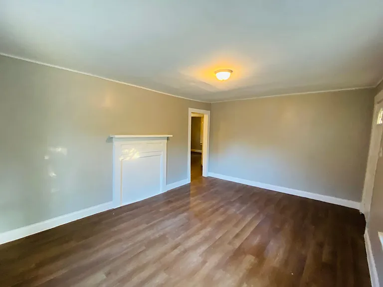 813 Arlington Ave — Photo 3