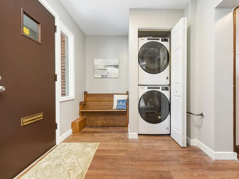 303 E. 10th Avenue — Photo 17