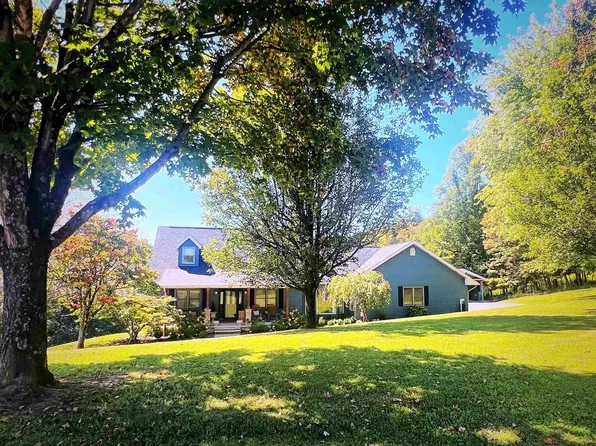 7314 Scottsdale Rd, Fairmont, WV 26554