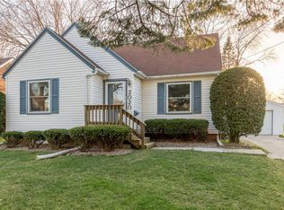 2020 52nd St, Des Moines, IA 50310