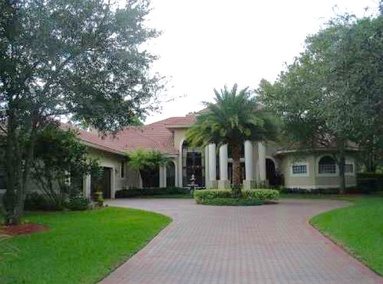 1st image of 7000 NW 68th Mnr