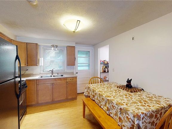 4th image of 201 Reservoir Ave APT 1