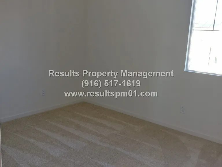 4329 Gentry Way — Photo 45