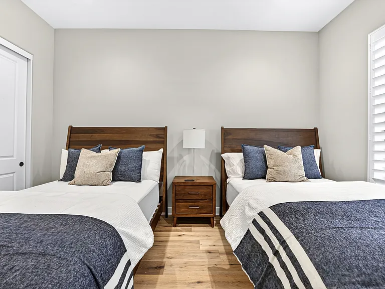 55120 Autumn Valley Ct — Photo 38