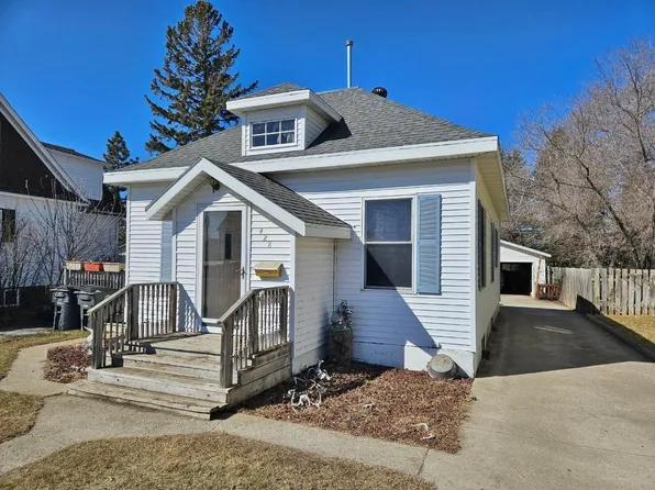 428 S Main Ave, Rugby, ND 58368