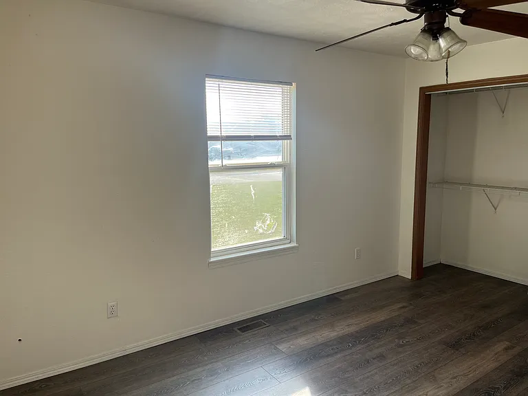249 E Terrace Ct — Photo 6