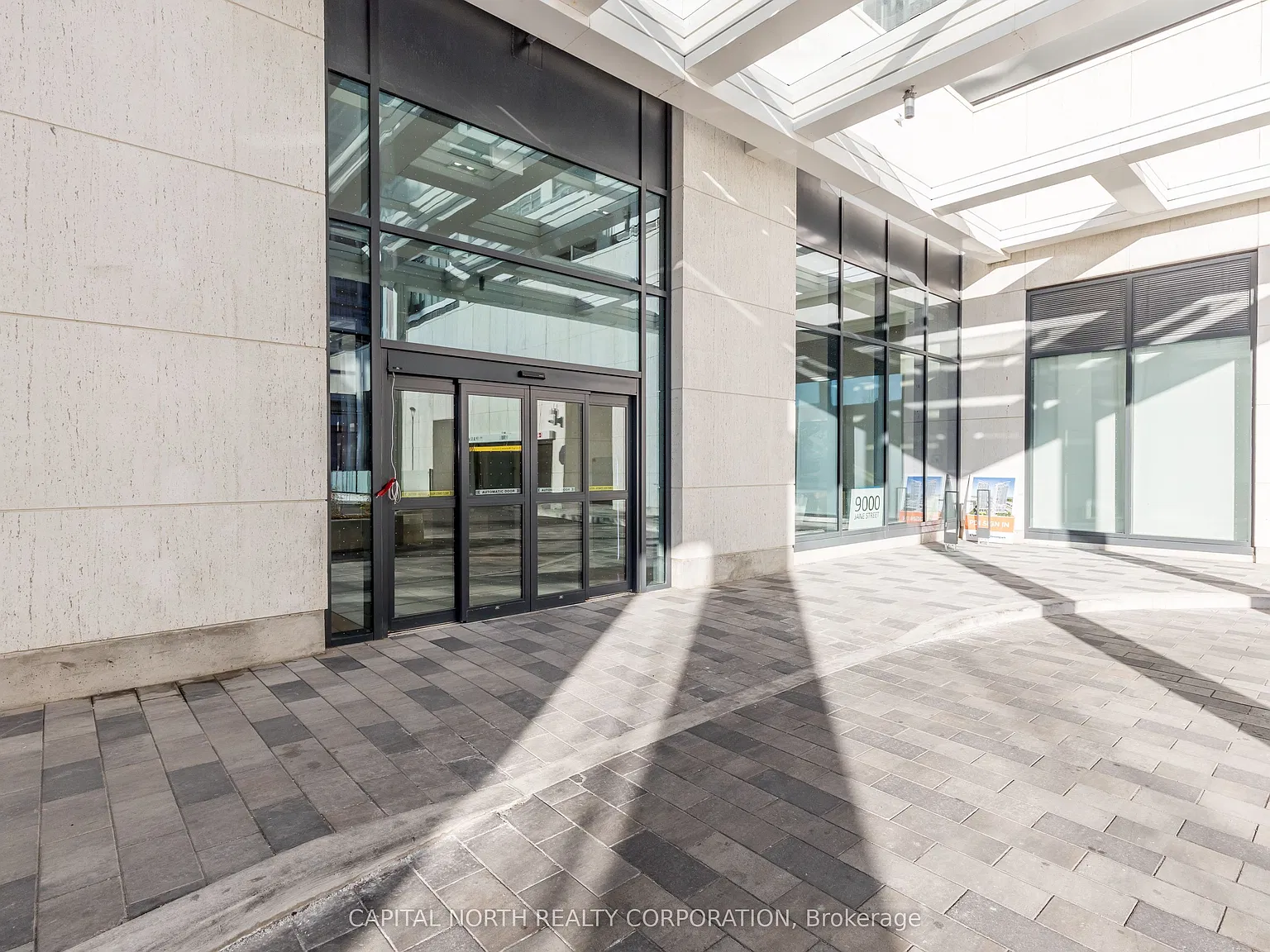 Charisma West Tower — Photo 2