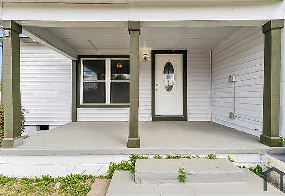 5th image of 543 Hot Wells Blvd