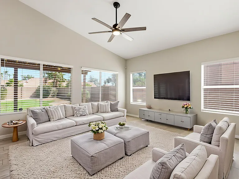 1274 E Lake Dr — Photo 10