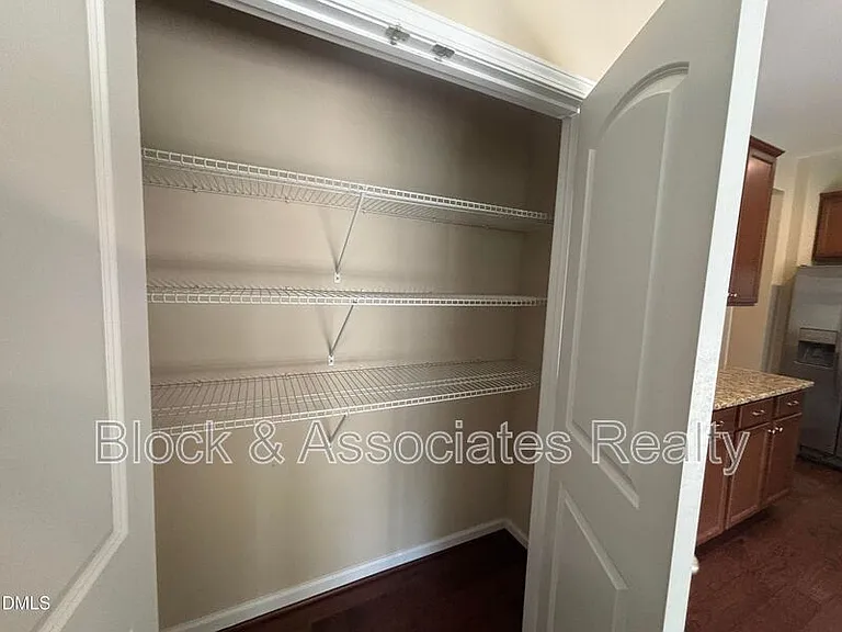 4 White Spruce Ct — Photo 18