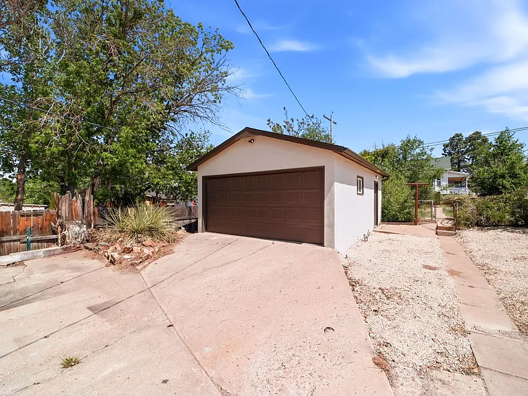 330 Jefferson St — Photo 55