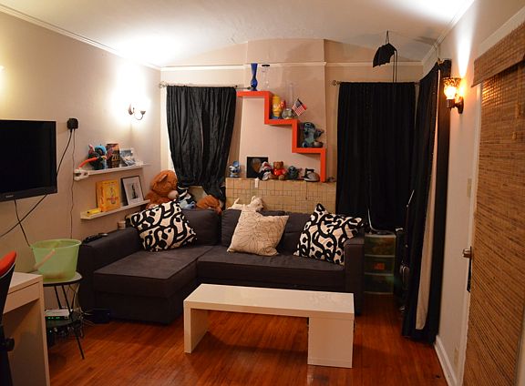 5th image of 451 E Sacramento St
