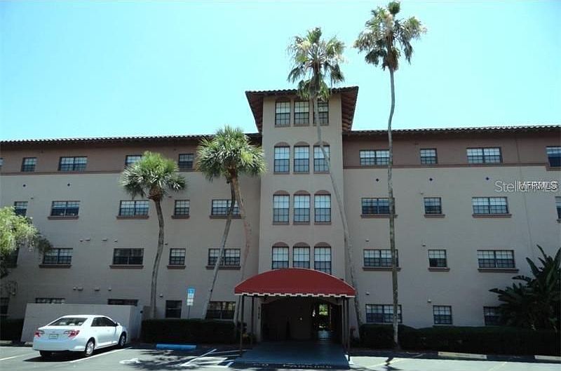 1st image of 6100 Gulfport Blvd S APT 102