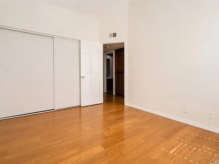 15024 Nordhoff St #12 — Photo 7