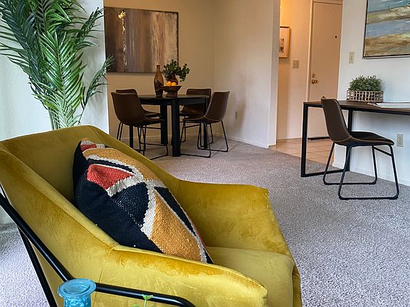 4th image of 1280 Olive Dr #1