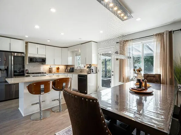 2333 Kirkstone Rd, North Vancouver, BC