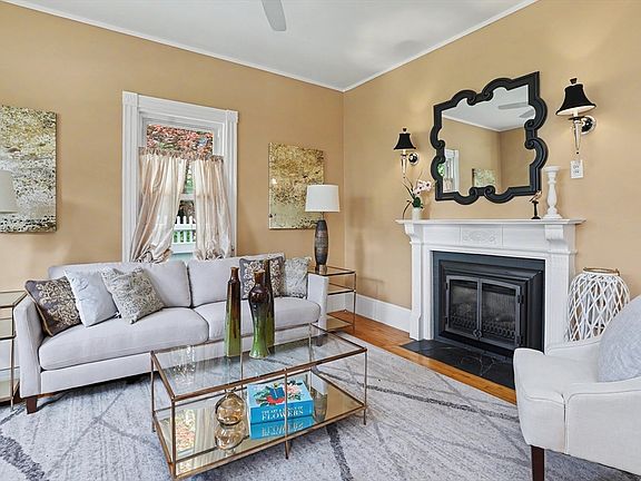 5th image of 83 Beacon St