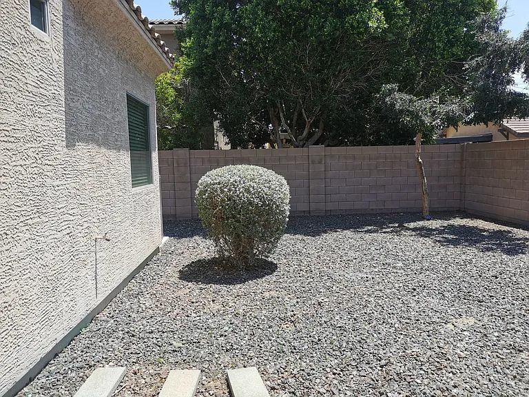 16037 W Custer Ln — Photo 18