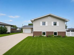 2653 James Pl, Columbus, NE 68601