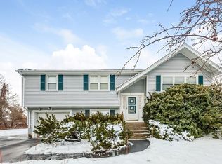8 Greenwood Rd, Sharon, MA 02067