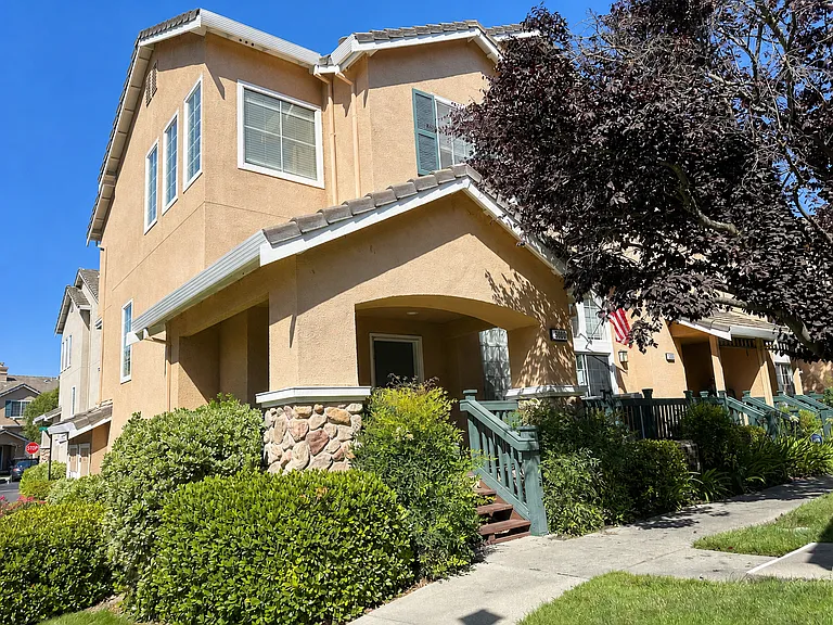 5000 Starling St — Photo 1