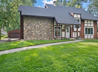 306 N East St, Hudson, IL 61748