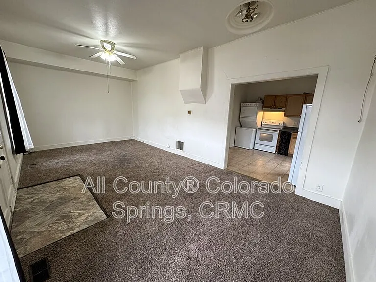 219 N 1st St — Photo 3