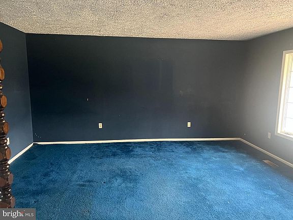 3rd image of 607 Northgate Rd