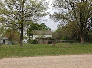 1421 N Meridian Rd, Peck, KS 67120