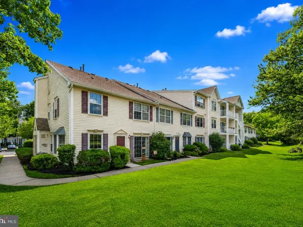 41 Lehavre Ct, Hamilton, NJ 08619