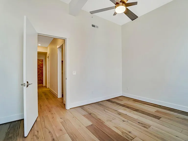 39 E Court St #3 — Photo 18
