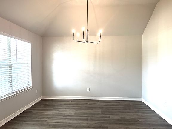 4th image of 9309 Norfolk Ln