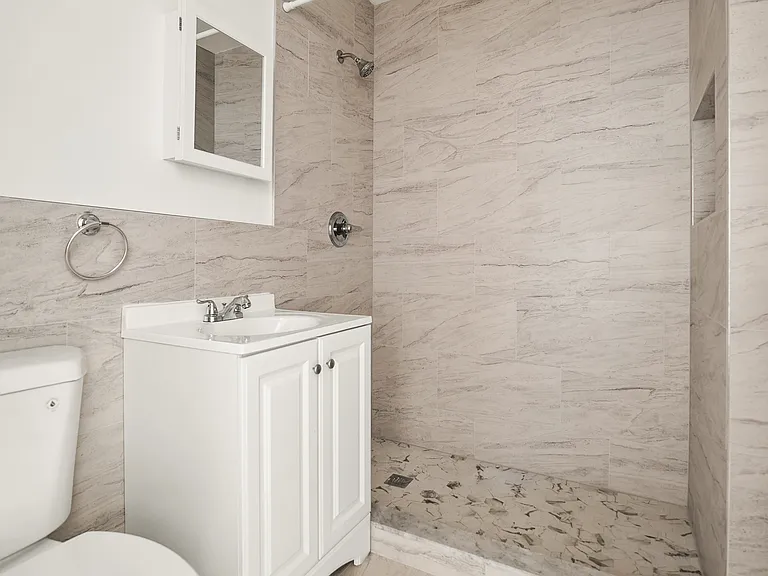 656 Dean St #2 — Photo 6