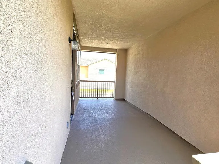 3319 N Ventura Rd — Photo 15