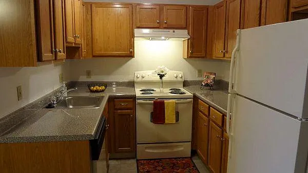 Lakeview — Photo 14