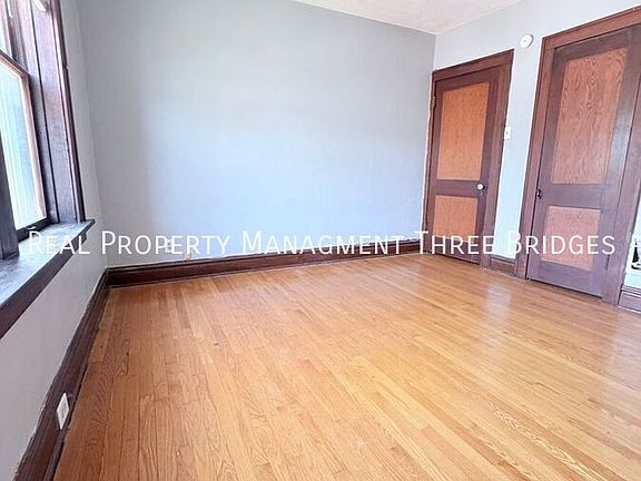 2nd image of 6516A Morganford Rd