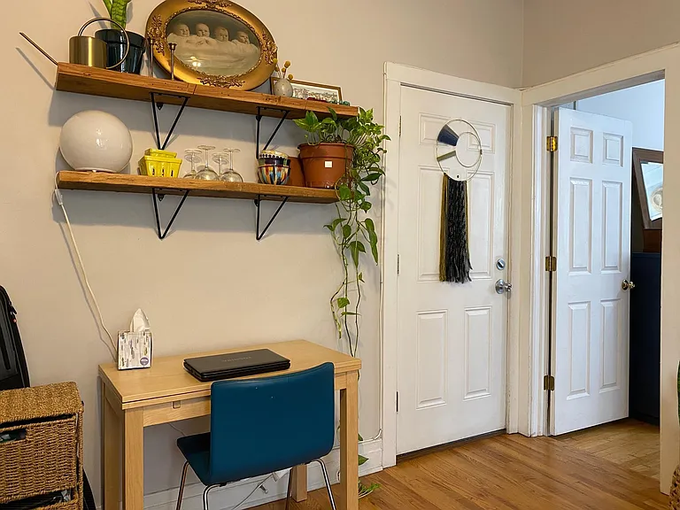 4450 N Ashland Ave — Photo 16