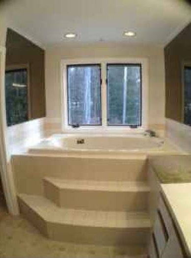 Master bath w/Jaccquzzi