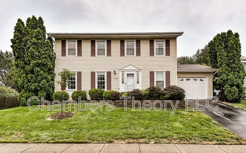 4 bed, 2.5 bath, 1836 sqft, $3,400 — Photo 3